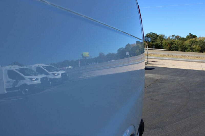 2025 GMC Savana 2500