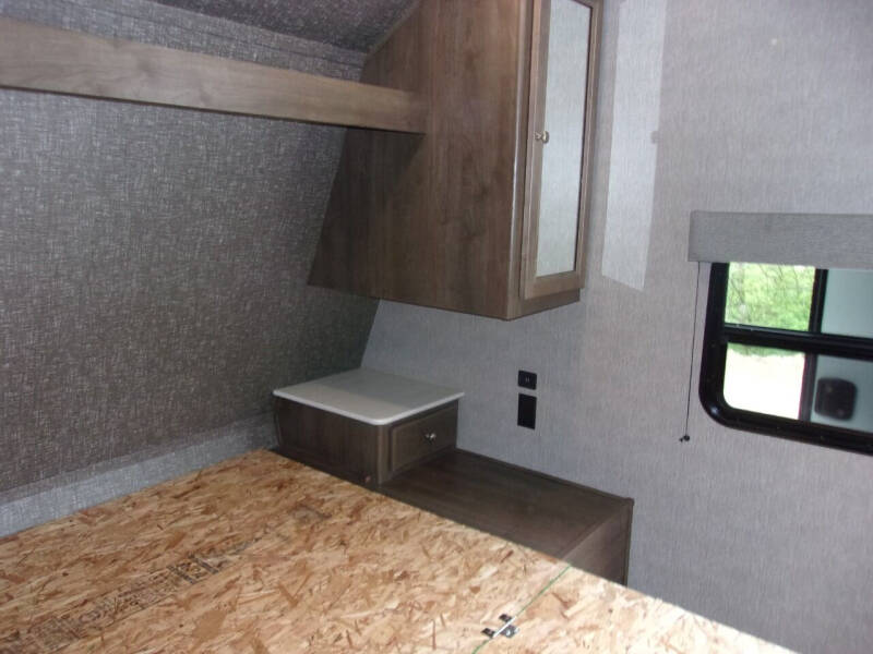 2020 Coleman Lantern 263BH