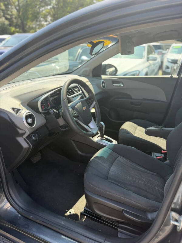 2019 Chevrolet Sonic LT Auto
