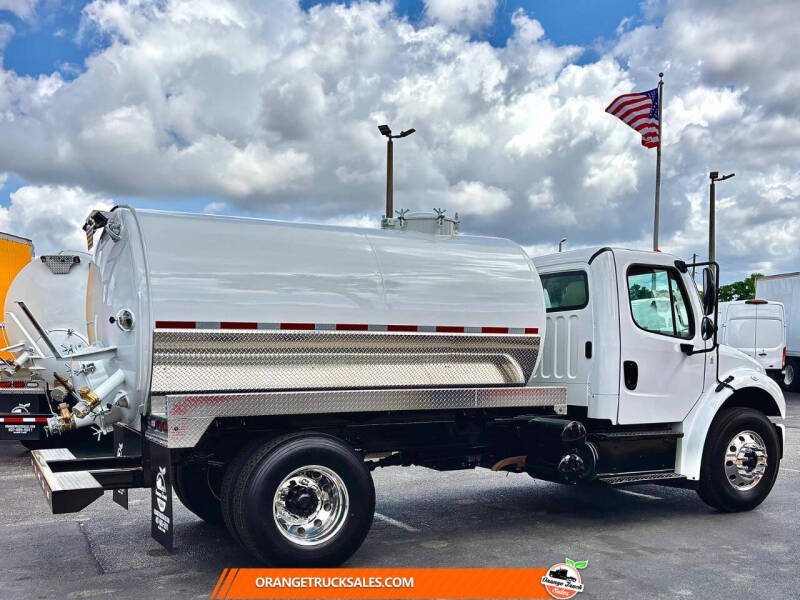2020 Freightliner M2 106