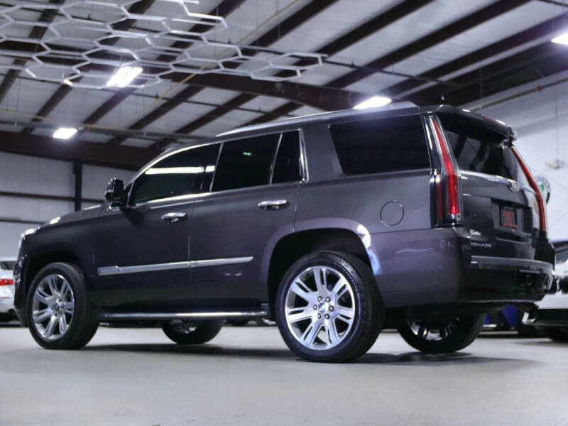 2017 Cadillac Escalade Luxury