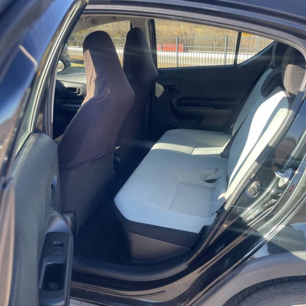 2018 Toyota Prius c One