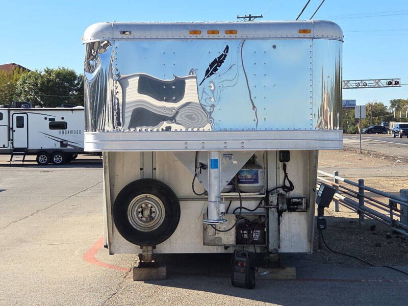 2000 Featherlite Trailer 8587