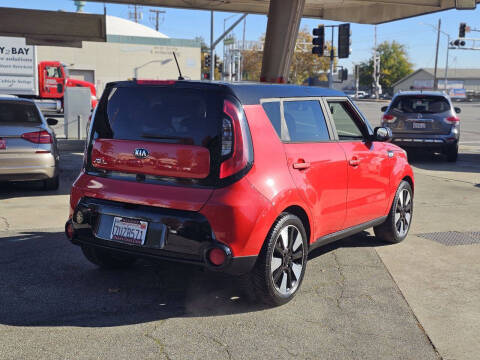 2016 Kia Soul +