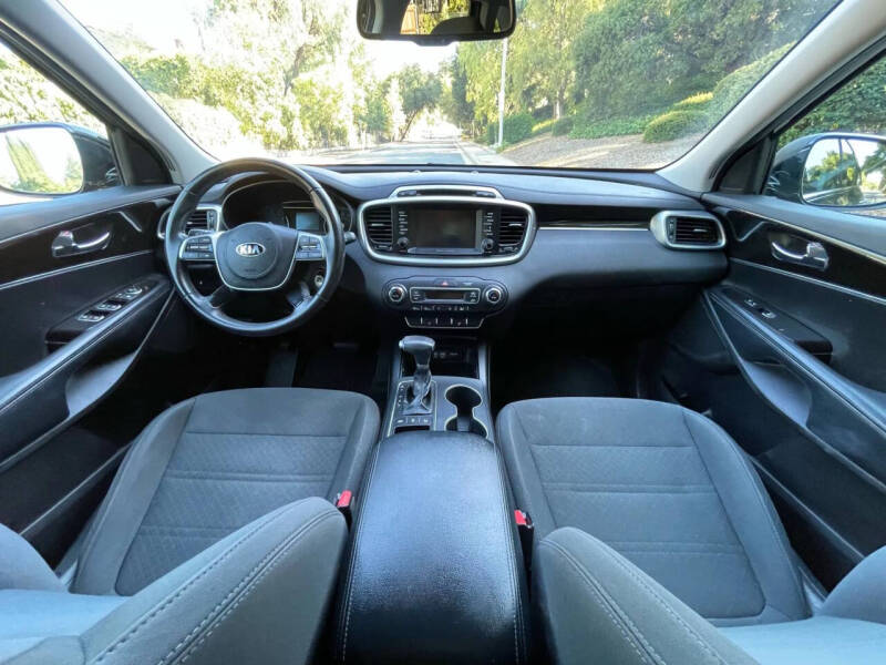 2019 Kia Sorento LX