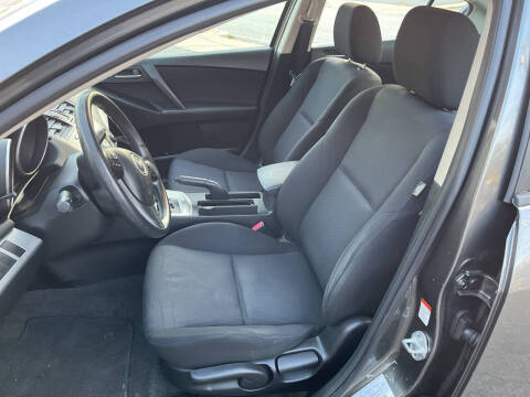 2011 Mazda MAZDA3 i Touring