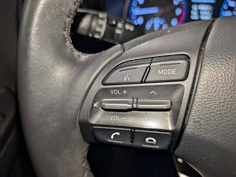 2021 Hyundai Kona SEL Plus