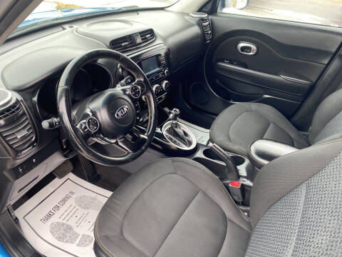2016 Kia Soul +