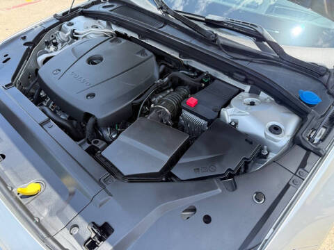 2017 Volvo S90 T6 Momentum