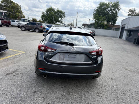 2018 Mazda MAZDA3 Touring