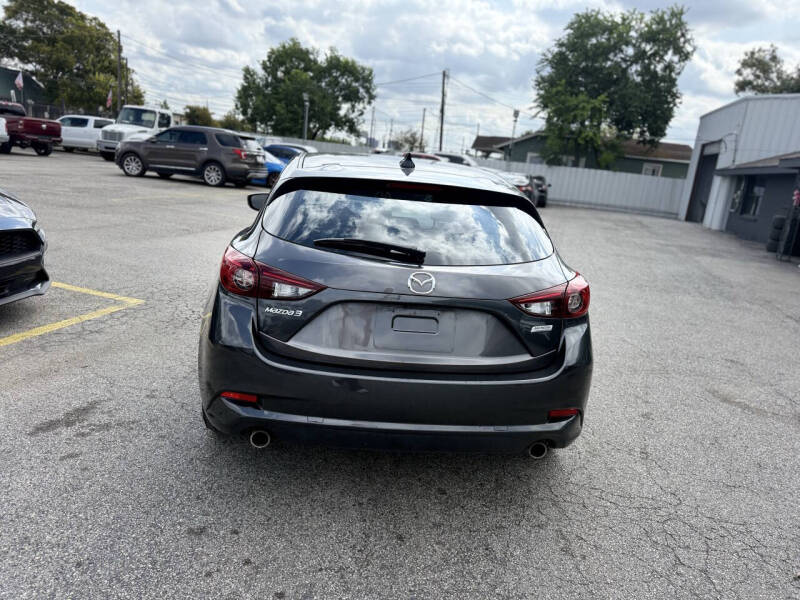 2018 Mazda MAZDA3 Touring