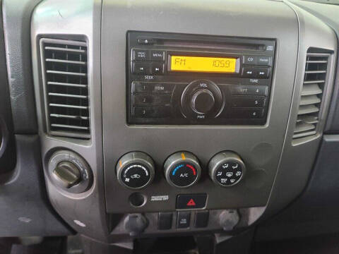 2015 Nissan Titan SV