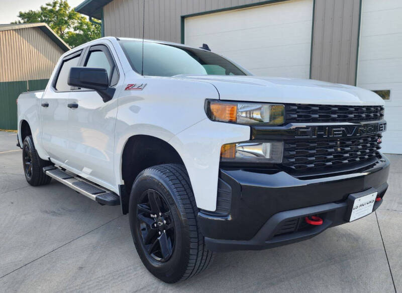 Used 2019 Chevrolet Silverado 1500 Custom with VIN 3GCPYCEF6KG159934 for sale in Des Moines, IA