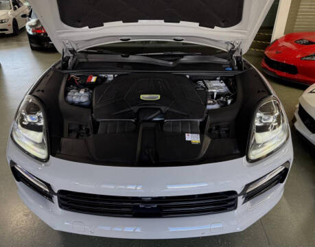 2022 Porsche Cayenne E-Hybrid Coupe