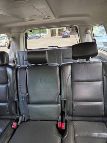 2005 Nissan Armada LE