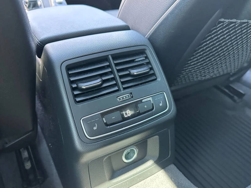 2018 Audi A4 2.0T quattro Prestige