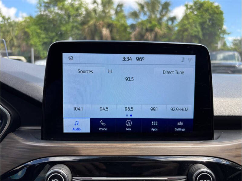 2020 Ford Escape Hybrid Titanium