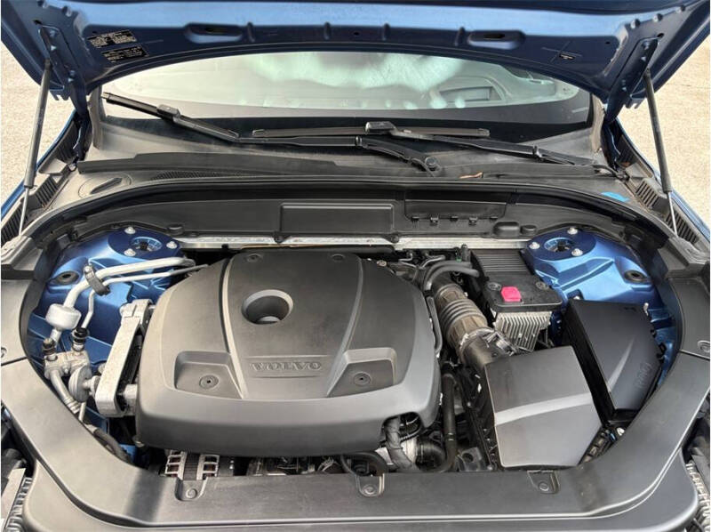 2019 Volvo XC60 T6 R-Design