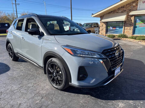 2022 Nissan Kicks SR