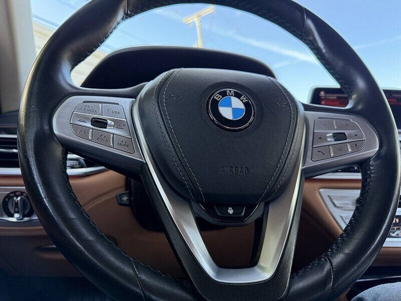 2020 BMW 7 Series 35