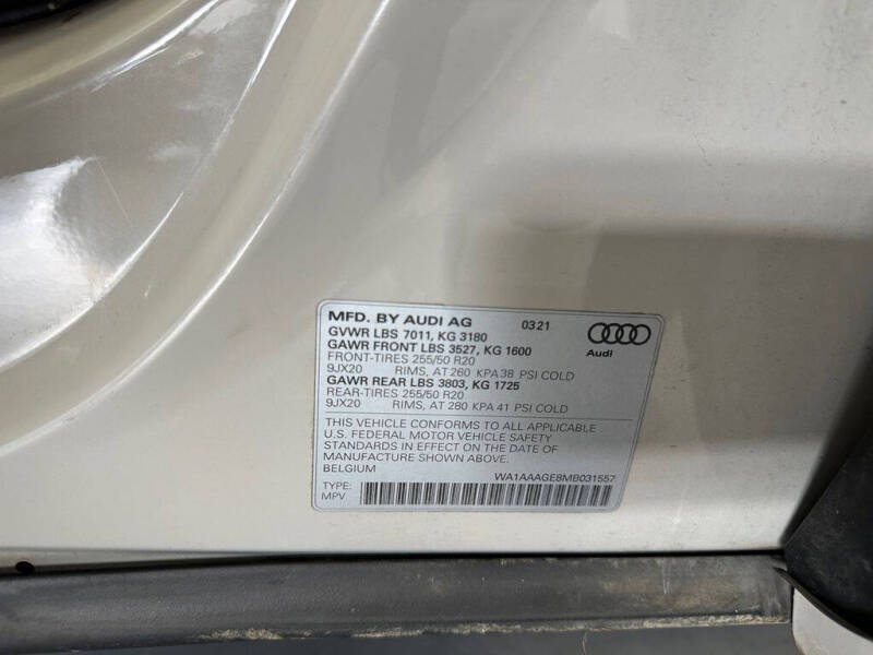 2021 Audi e-tron quattro Premium