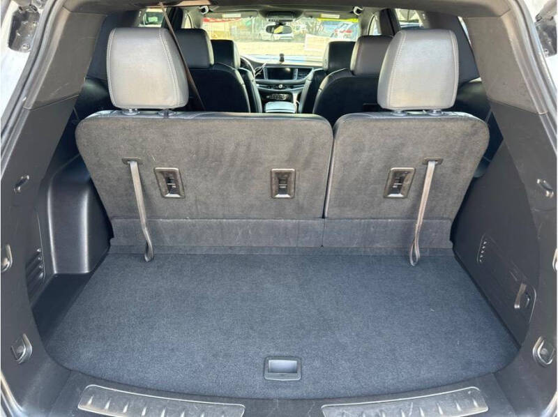 2022 Buick Enclave Essence