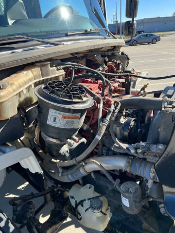 2011 Freightliner M2 106