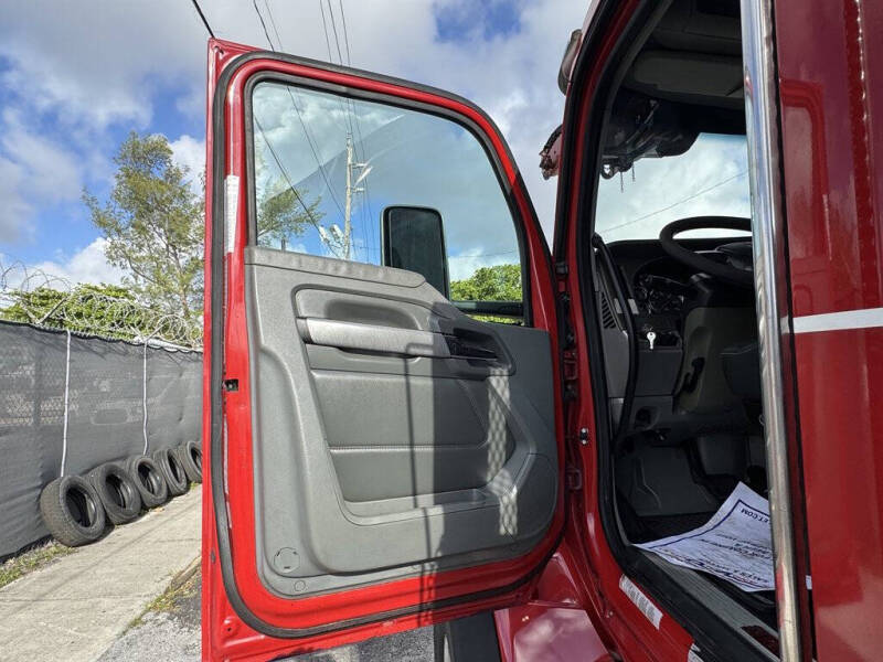 2016 Kenworth T880