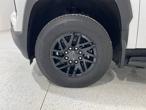 2025 Chevrolet Silverado EV LT