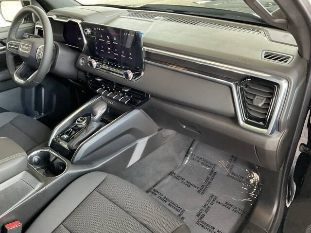 2025 GMC Canyon Elevation