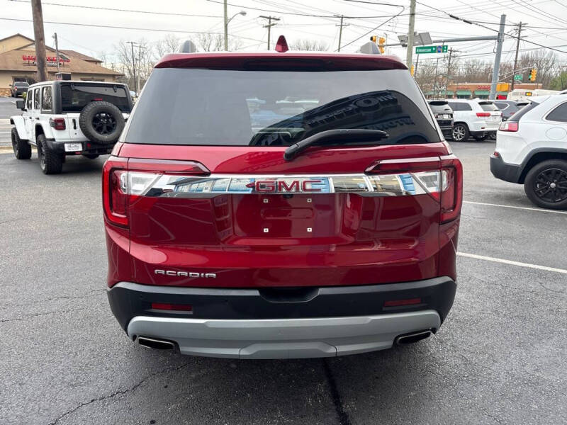 2023 GMC Acadia SLT