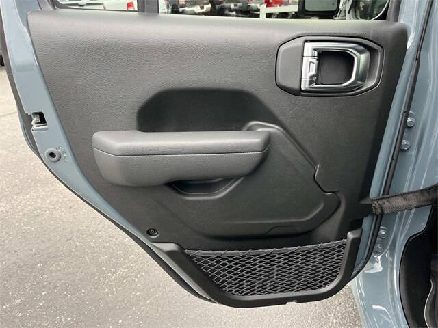 2025 Jeep Gladiator Sport