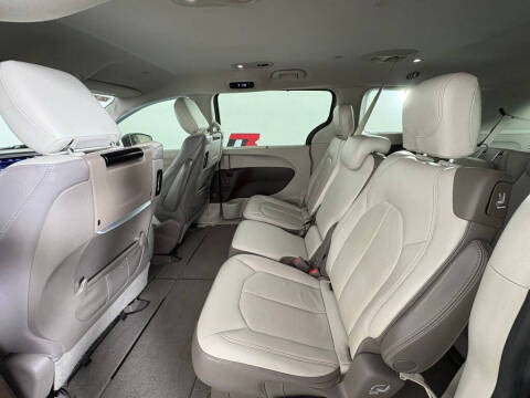 2018 Chrysler Pacifica Touring L Plus