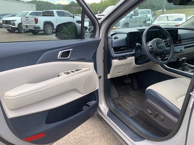 2025 Kia Carnival EX