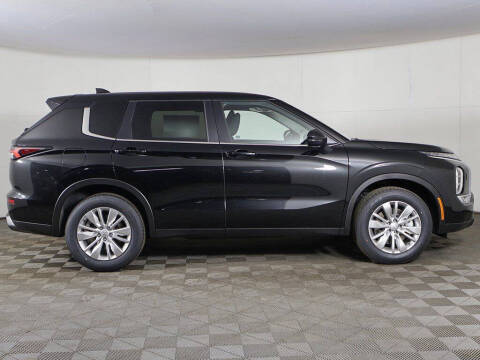 2026 Mitsubishi Outlander ES