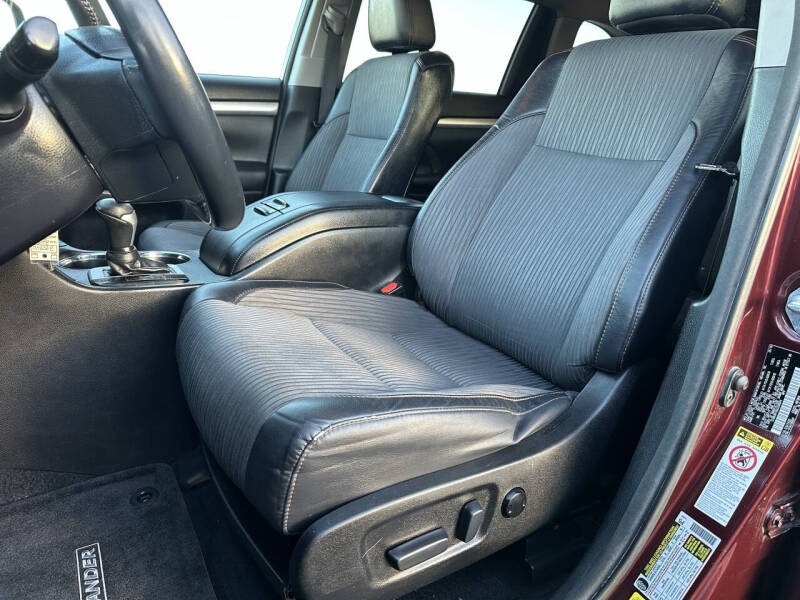 2016 Toyota Highlander LE Plus