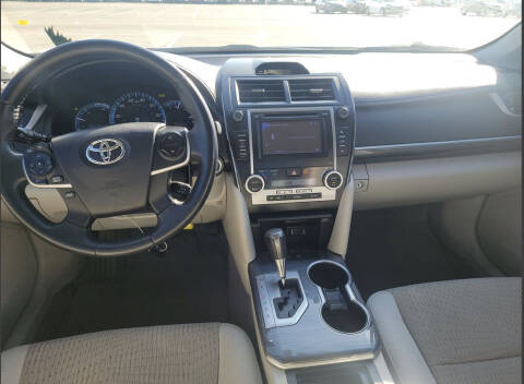 2014 Toyota Camry Hybrid XLE
