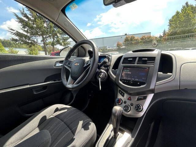 2015 Chevrolet Sonic LT Auto