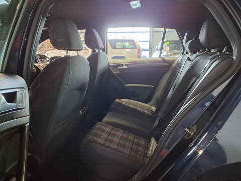 2018 Volkswagen Golf GTI S