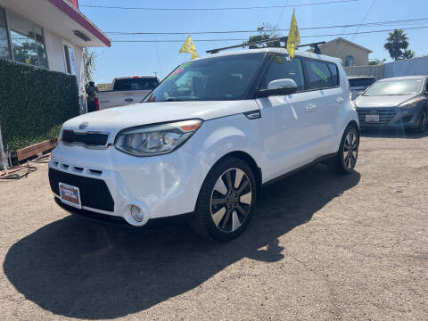 2014 Kia Soul for sale at ZAMORA MOTORS in Oxnard CA