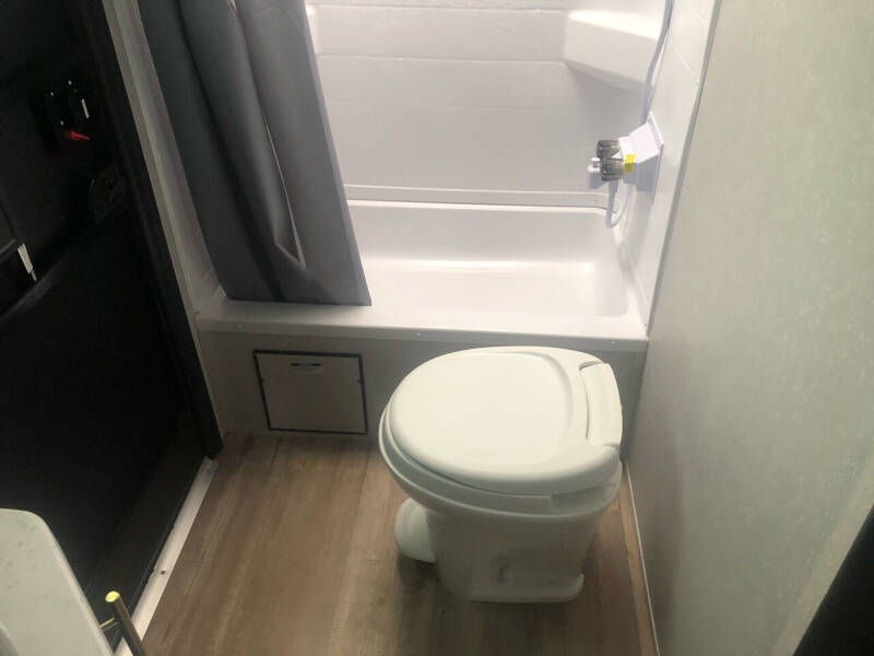 2021 FOR RENT!!!  Forest River Greywolf 23DBH