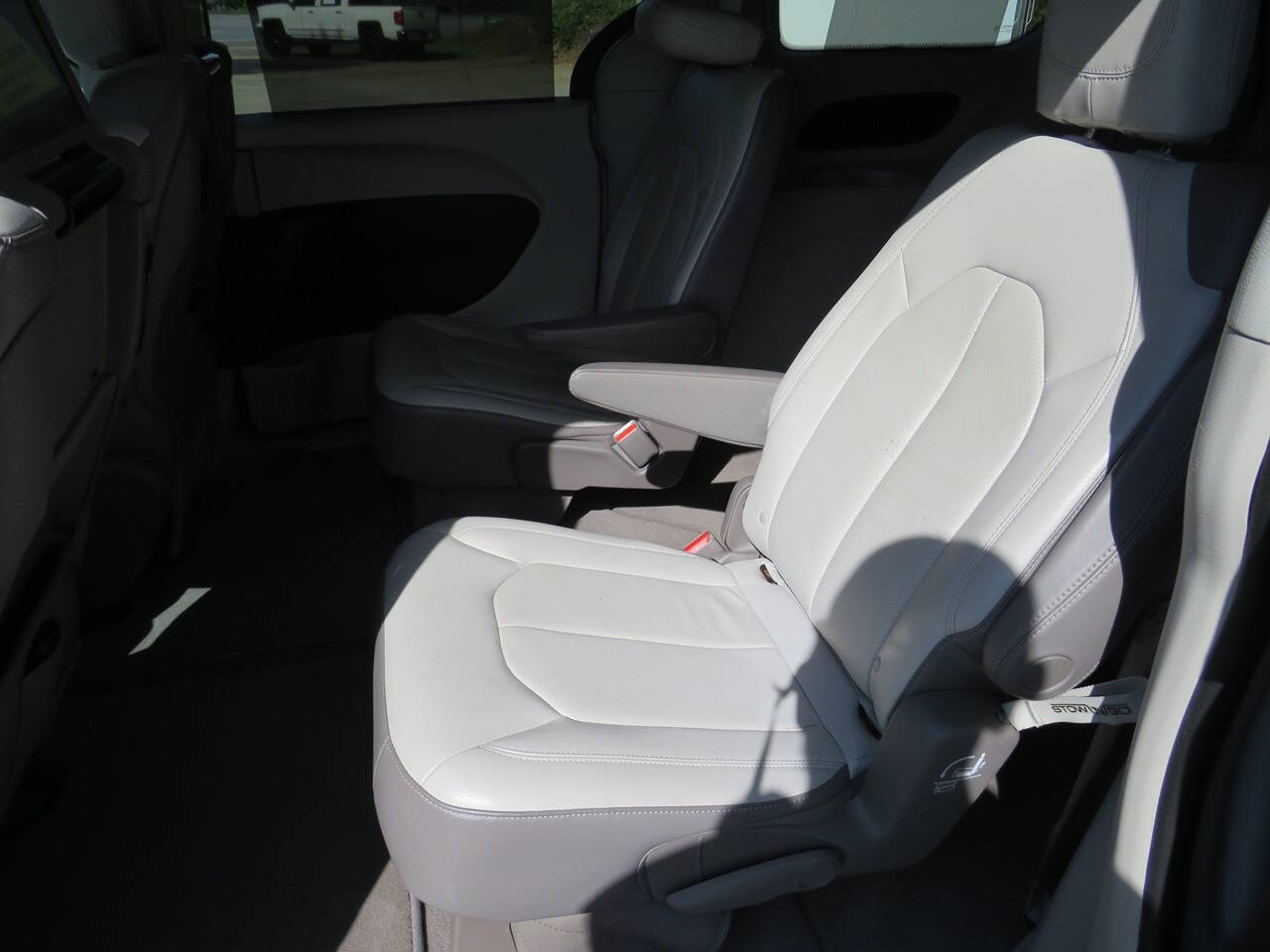 2017 Chrysler Pacifica for sale at Colbert's Auto Outlet in Hickory, NC