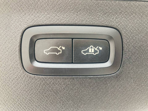 2016 Volvo XC90 T8 eAWD Inscription