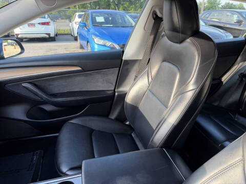 2021 Tesla Model 3 Standard Range Plus