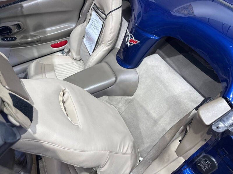 2004 Chevrolet Corvette