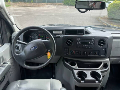 2012 Ford E-Series E-350 SD XLT