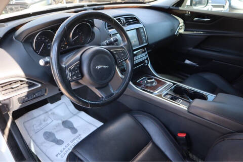 2017 Jaguar XE 25t Prestige