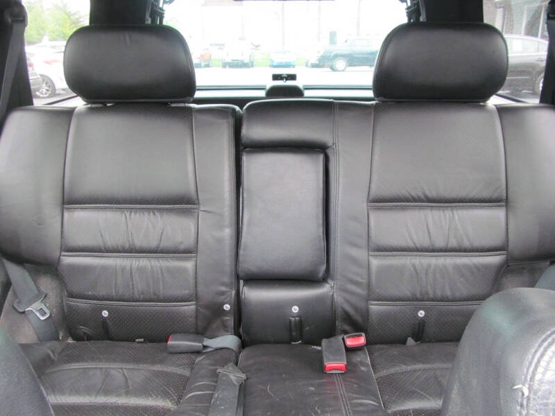 2004 Nissan Pathfinder LE Platinum