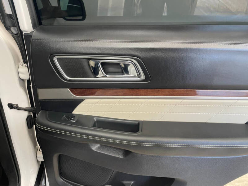 2019 Ford Explorer Platinum