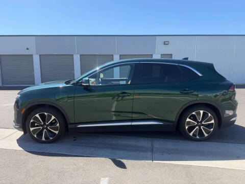 2024 VinFast VF8 Plus